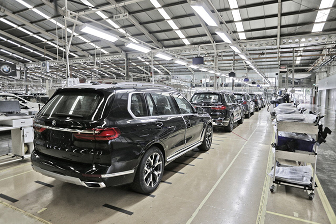 Ra mắt BMW X7 phiên bản lắp ráp tại Indonesia giá từ 3,7 tỷ đồng - 11